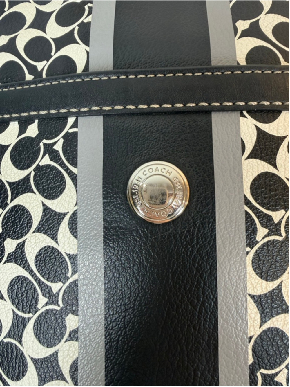 Women's Coach Chelsea Heritage Black and White Signature C Tote Bag - Picture 4 of 16